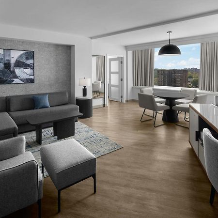 The National Landing Hotel Crystal City Арлингтън Екстериор снимка